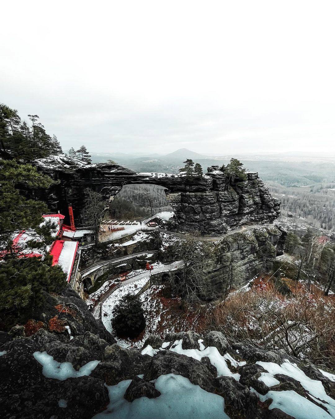 photo-cay2JzhrL01OasWH